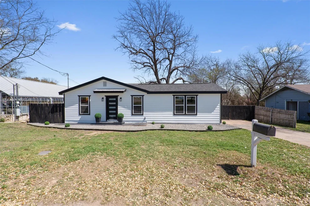 Unit for sale at 901 N Church ST, Georgetown, TX 78626