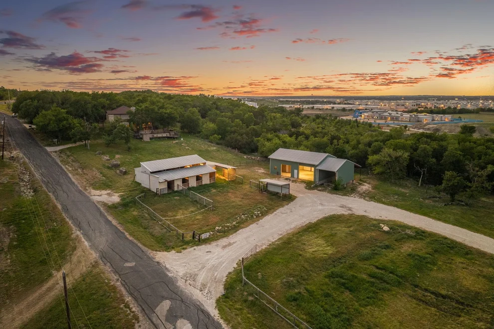 Unit for sale at 330 County Road 166, Georgetown, TX 78626