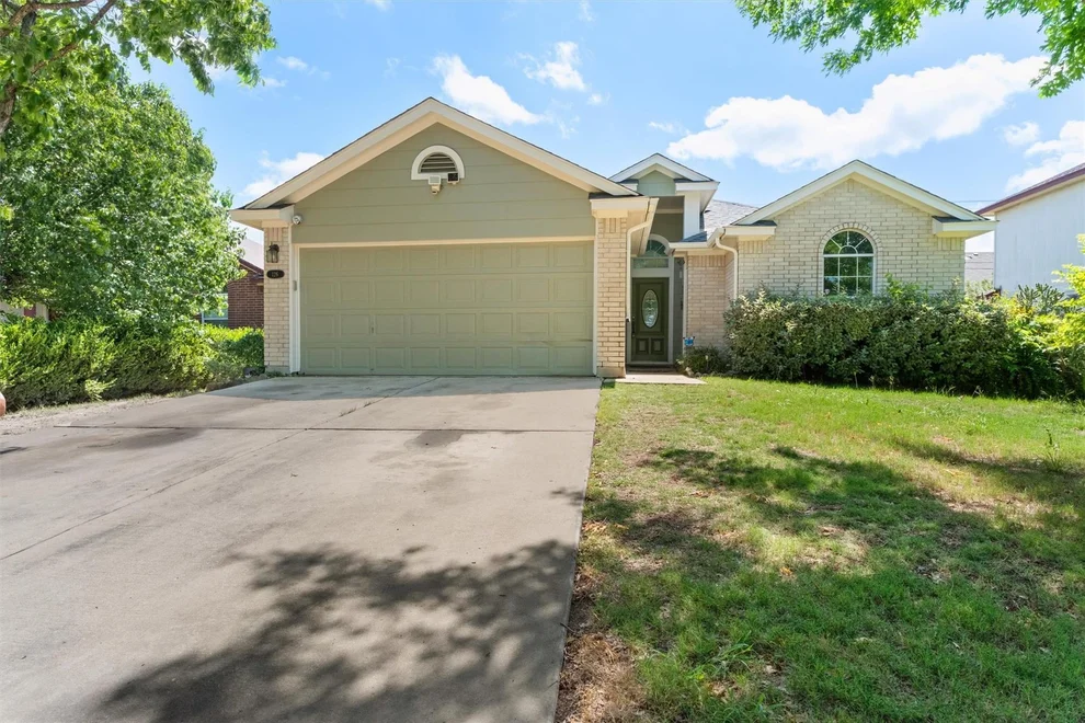Unit for sale at 126 Saint Marys DR, Hutto, TX 78634