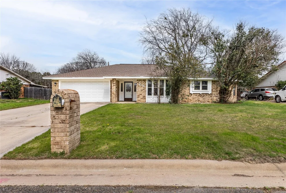 Unit for sale at 205 Redwood CIR, Harker Heights, TX 76548