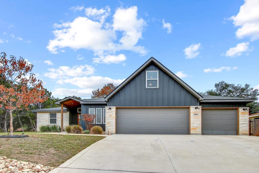 Unit for sale at 6509 Shady LN, Lago Vista, TX 78645