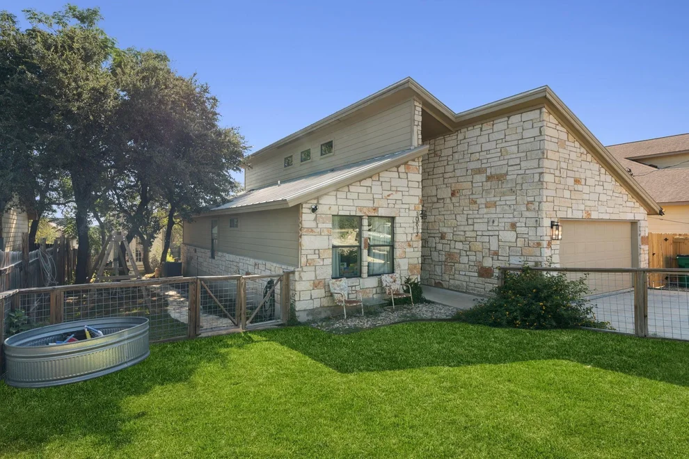Unit for sale at 10813 Oakwood CIR, Dripping Springs, TX 78620
