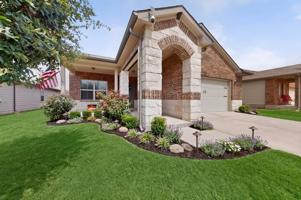 Unit for sale at 119 Stellamar DR, Hutto, TX 78634