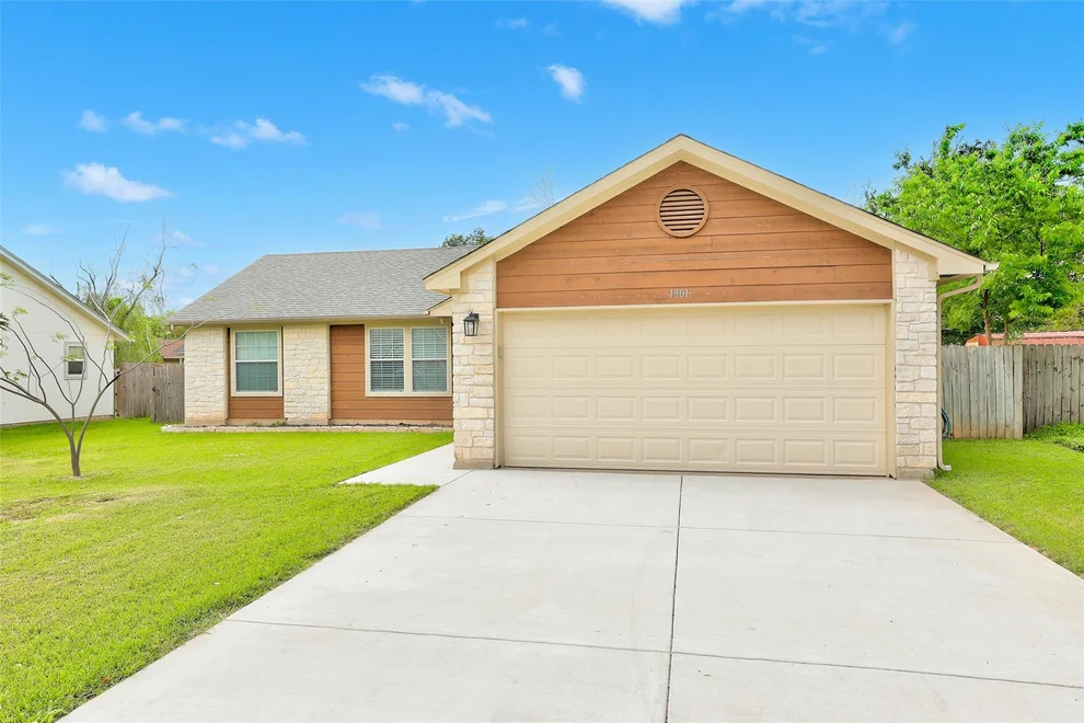 Unit for sale at 1901 Prairie Star LN, Round Rock, TX 78664