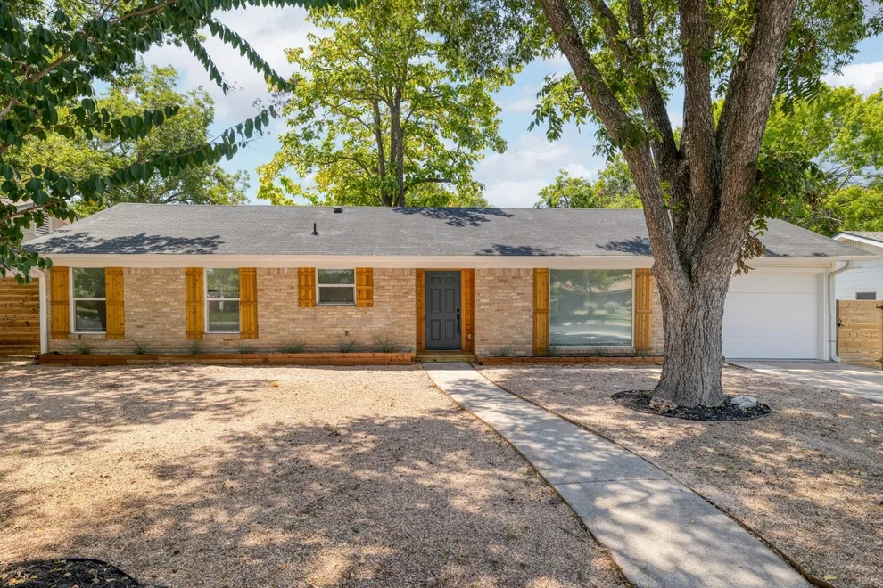 Unit for sale at 1601 Glencrest DR, Austin, TX 78723