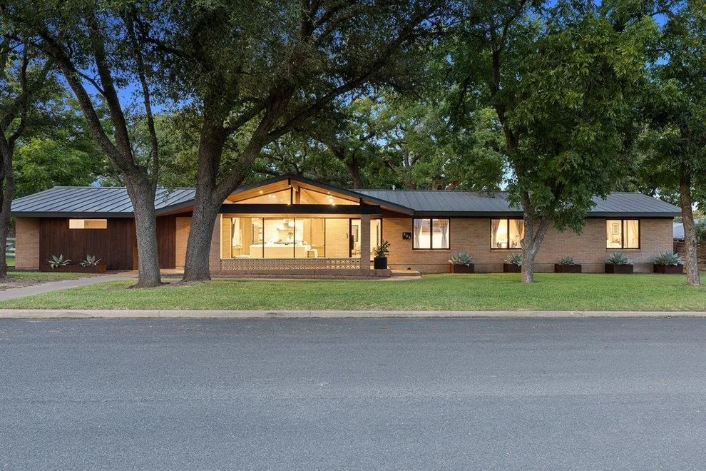 Unit for sale at 806 W Schubert ST, Fredericksburg, TX 78624