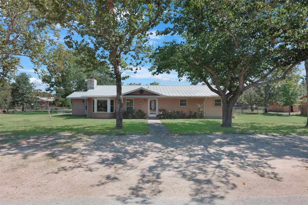 Unit for sale at 661 W South ST, Bertram, TX 78605