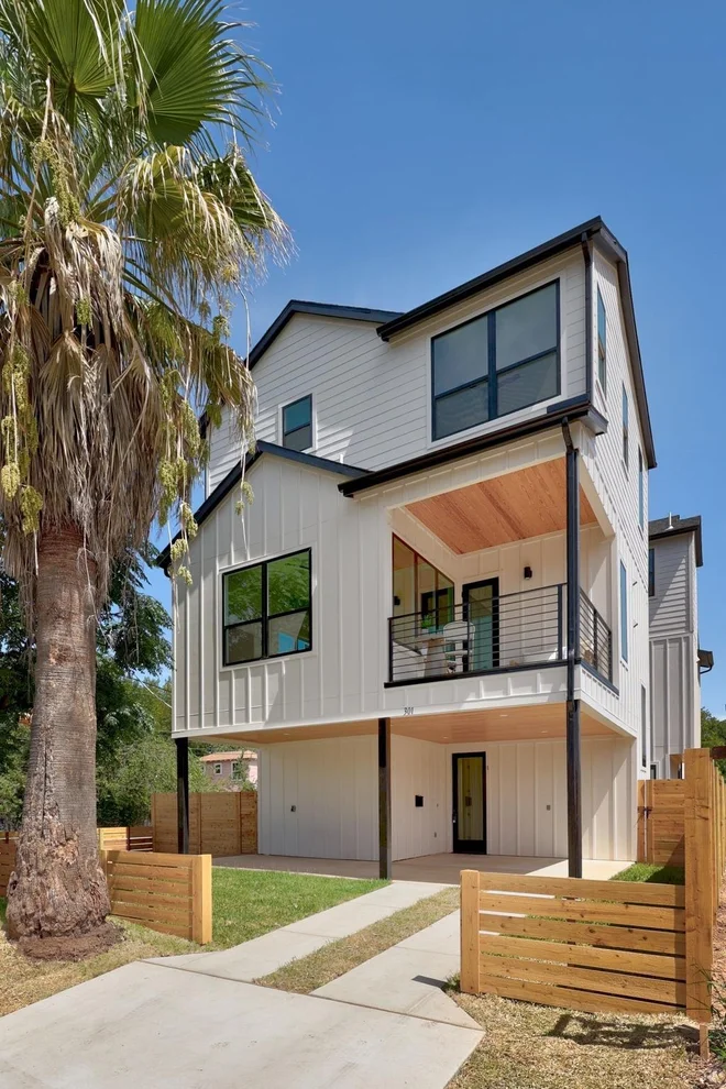 Unit for sale at 301 N Pleasant Valley RD, Austin, TX 78702