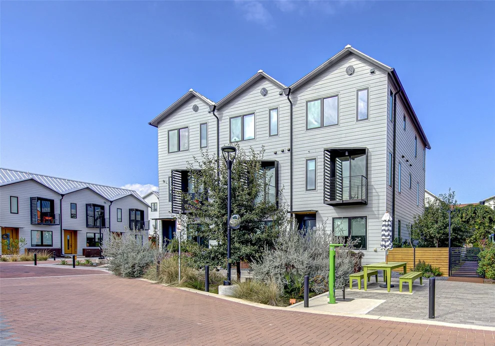 Unit for sale at 101 Lively LN, San Marcos, TX 78666