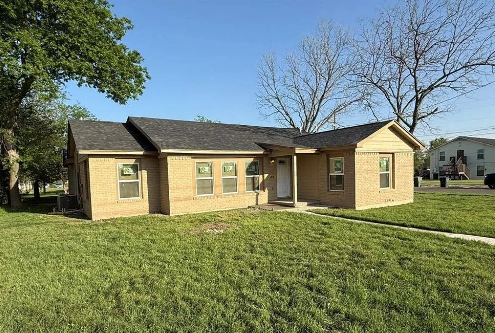 Unit for sale at 1300 N 2nd ST, Killeen, TX 76541