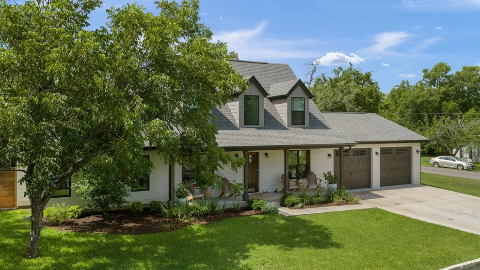 Unit for sale at 300 E Bluebonnet LN, Johnson City, TX 78636