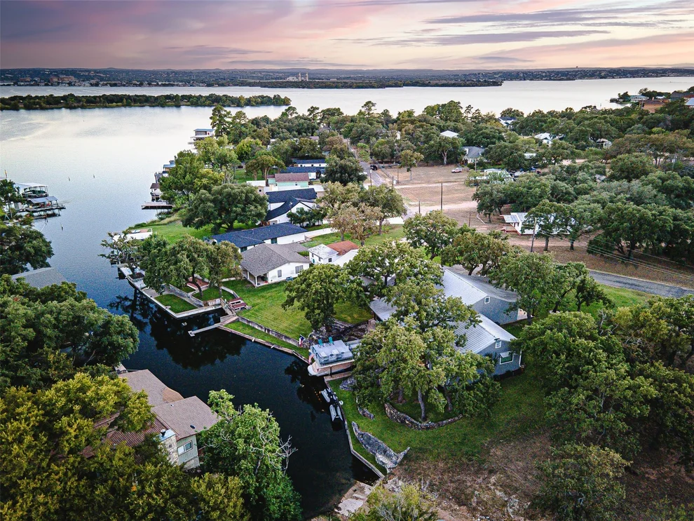 Unit for sale at 1104 Hill Circle West DR, Granite Shoals, TX 78654