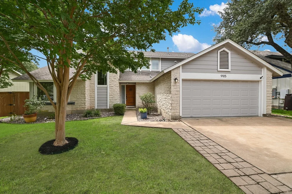 Unit for sale at 9105 Hazelhurst DR, Austin, TX 78729