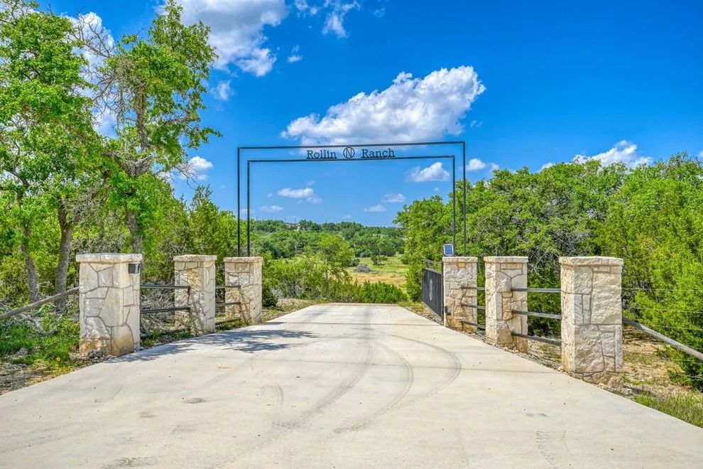 Unit for sale at 271-A Rollin N Ranch RD, Blanco, TX 78606