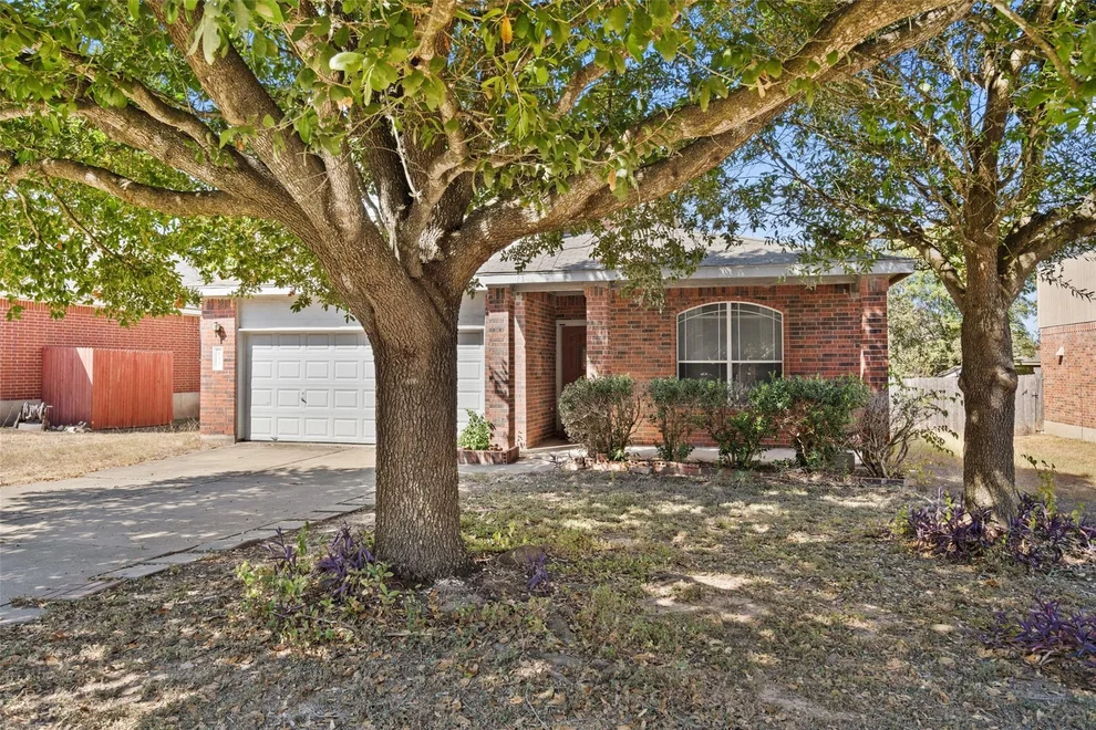 Unit for sale at 133 Trinity DR, Kyle, TX 78640