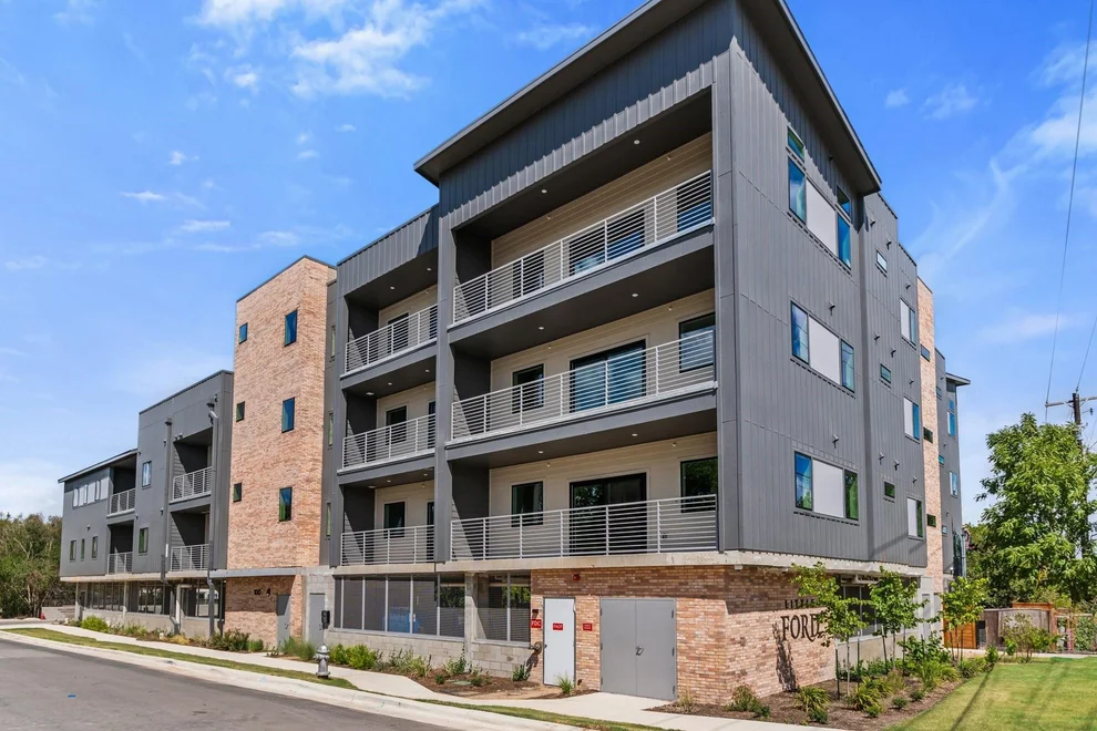 Unit for sale at 100 Mockingbird LN, Austin, TX 78745