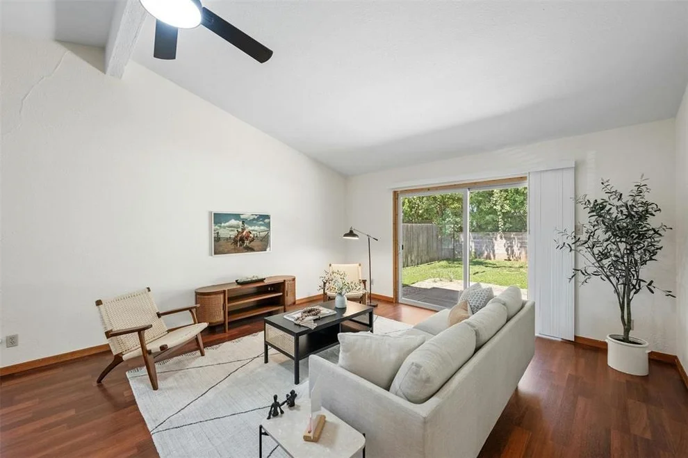Unit for sale at 4608 S 1st ST, Austin, TX 78745