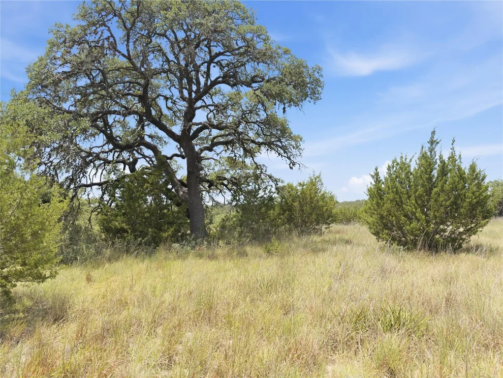 Unit for sale at 963 Summit Ridge Trail DR, Johnson City, TX 78636