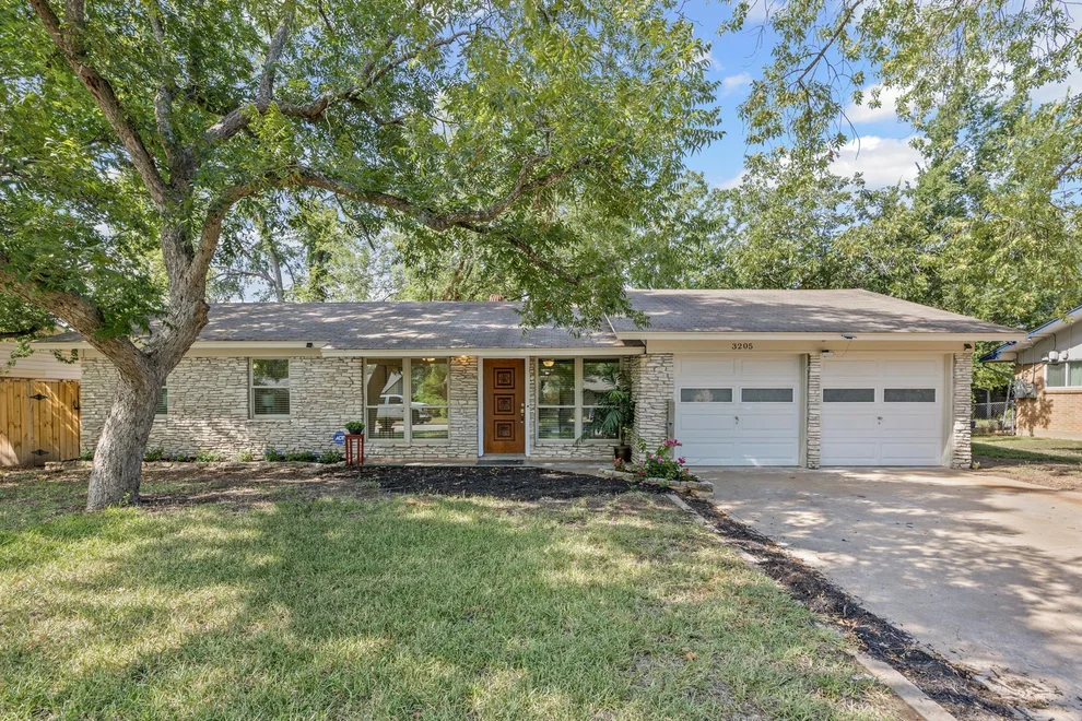 Unit for sale at 3205 Whites DR, Austin, TX 78735