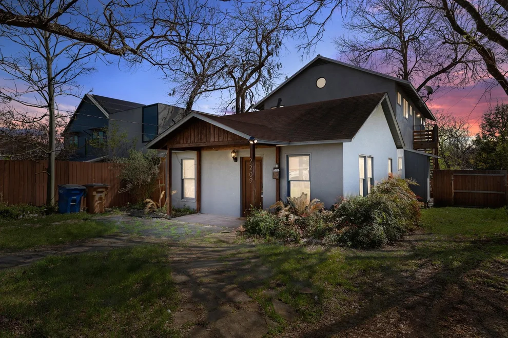 Unit for sale at 2209 S 3rd ST, Austin, TX 78704
