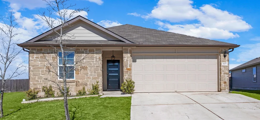 Unit for sale at 1425 London WAY, Lockhart, TX 78644