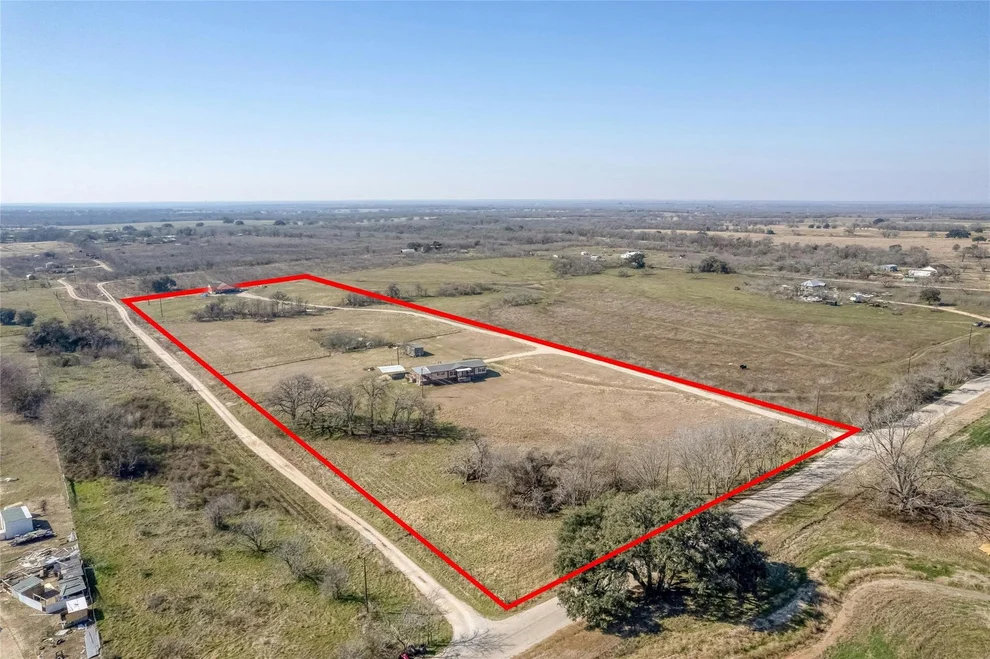 Unit for sale at 3370 Pettytown RD, Dale, TX 78616