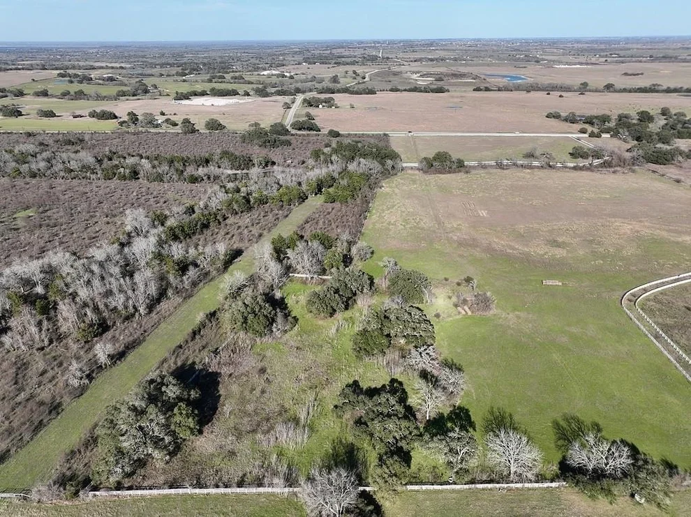 Unit for sale at 1855 FM 1948 RD N, Burton, TX 77835