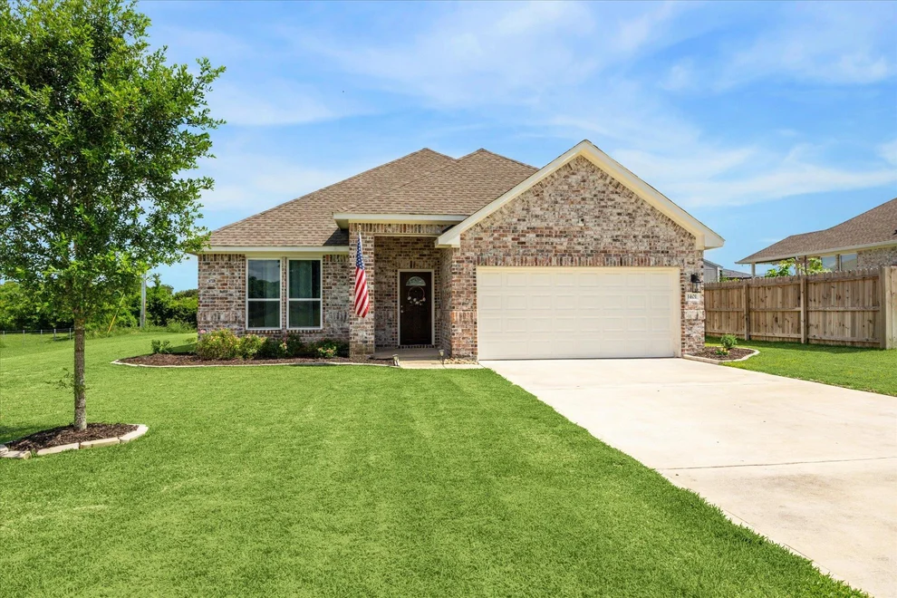 Unit for sale at 1401 Timber Oaks DR, Brenham, TX 77833