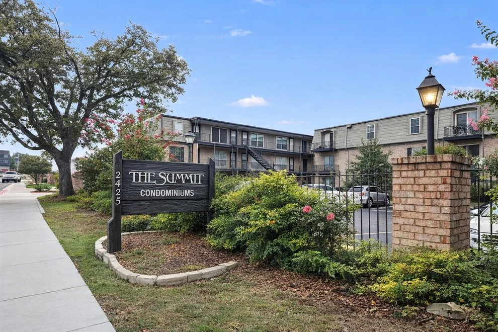Unit for sale at 2425 Ashdale DR, Austin, TX 78757