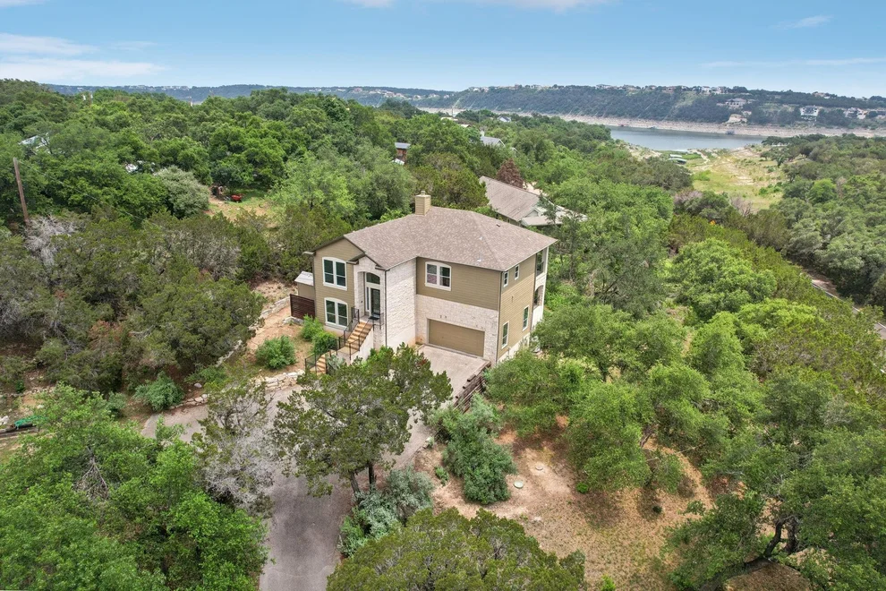 Unit for sale at 19606 Thurman Bend RD, Spicewood, TX 78669