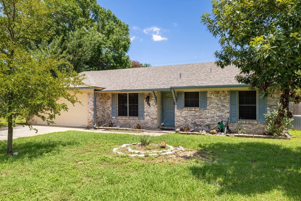 Unit for sale at 8101 Parkdale DR, Austin, TX 78757