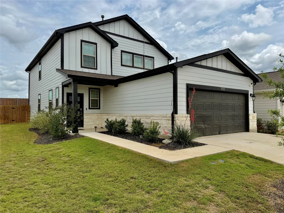 Unit for sale at 305 Tolo DR, Elgin, TX 78621