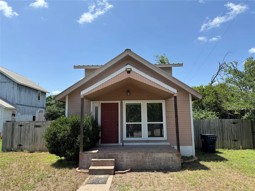 Unit for sale at 572 Eastern Ave, Bertram, TX 78605