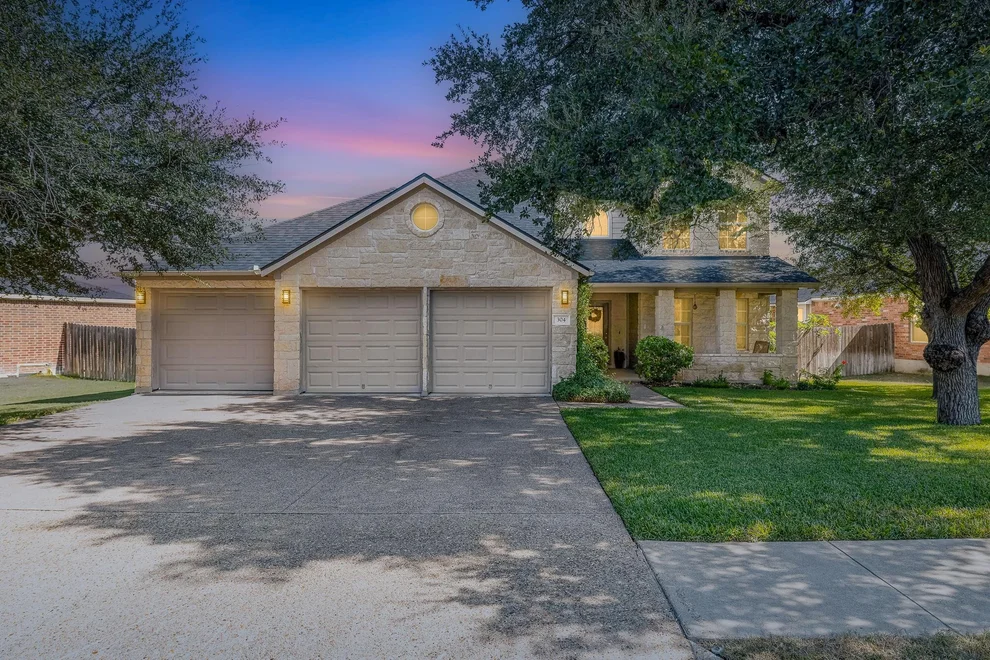Unit for sale at 304 Hoot Owl LN N, Leander, TX 78641