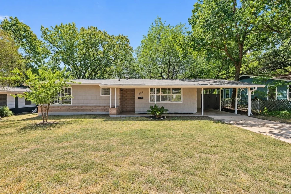 Unit for sale at 1509 Ridgemont DR, Austin, TX 78723