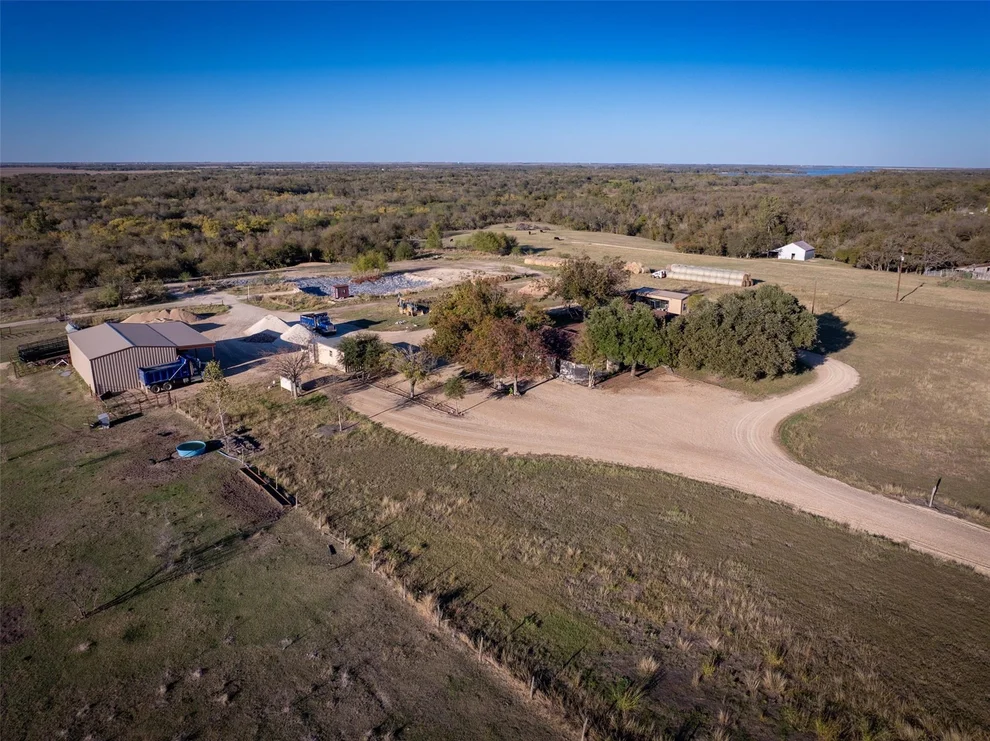 Unit for sale at 2001 Fm 1331 RD, Taylor, TX 76574