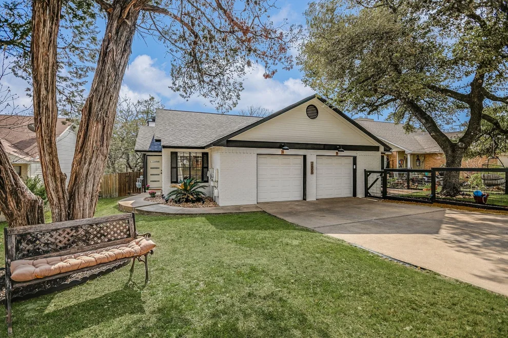 Unit for sale at 2605 Garrettson DR, Austin, TX 78748