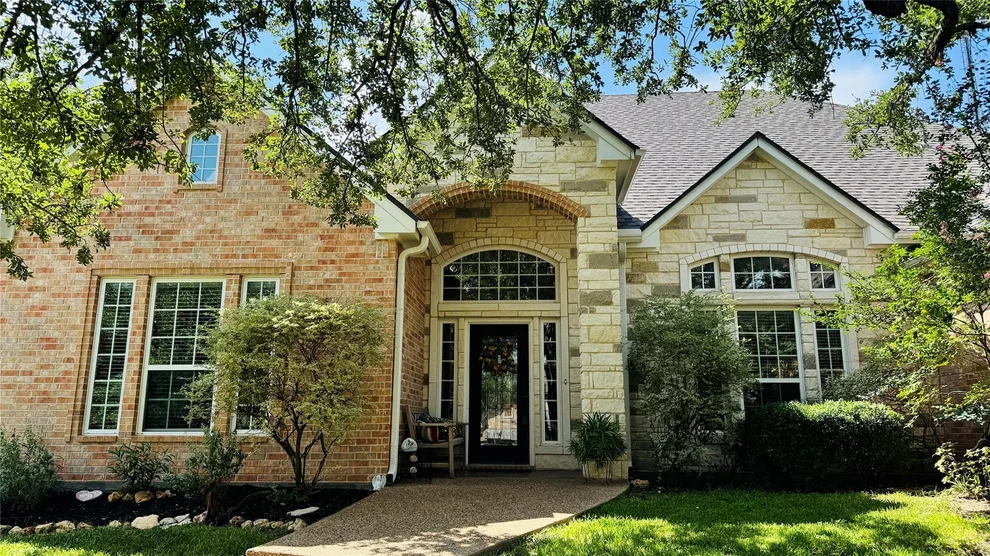 Unit for sale at 385 Green Park DR, Belton, TX 76513