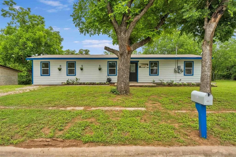 Unit for sale at 1002 S Pierce ST, Burnet, TX 78611