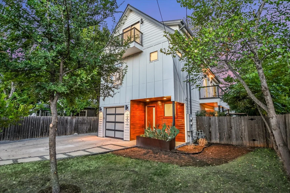 Unit for sale at 1127 Gunter ST, Austin, TX 78702