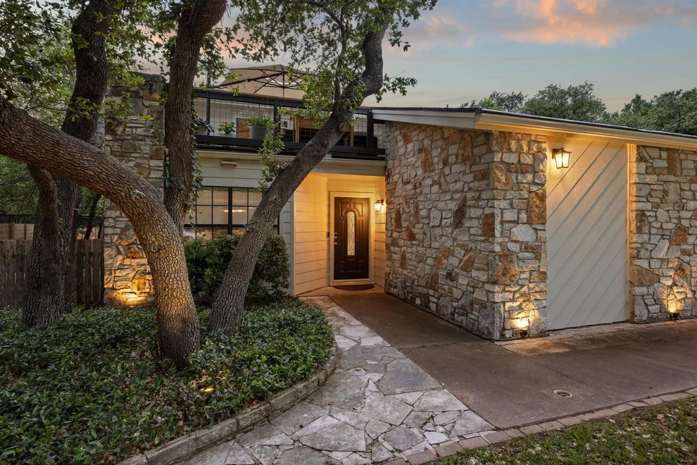 Unit for sale at 10908 Country KNLS, Austin, TX 78750