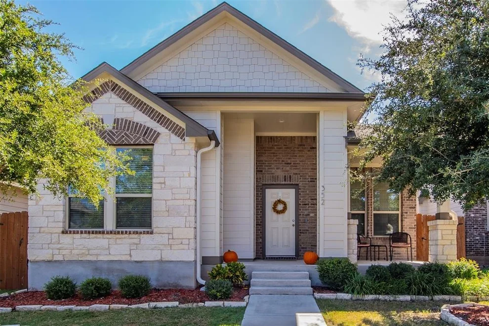 Unit for sale at 352 S Brook DR, Leander, TX 78641
