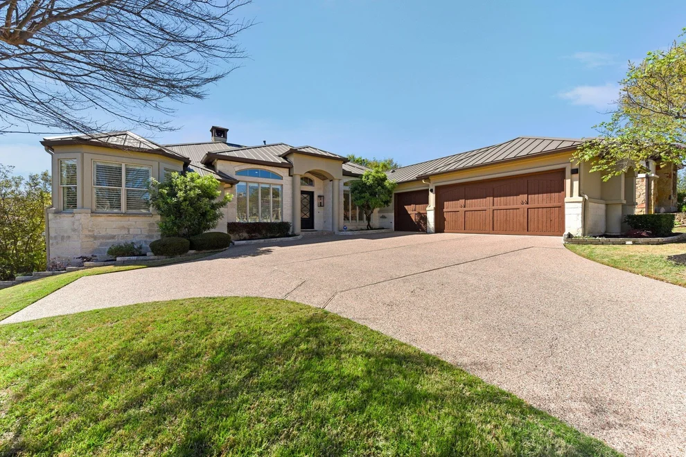 Unit for sale at 208 Neville Wood CT, Austin, TX 78738