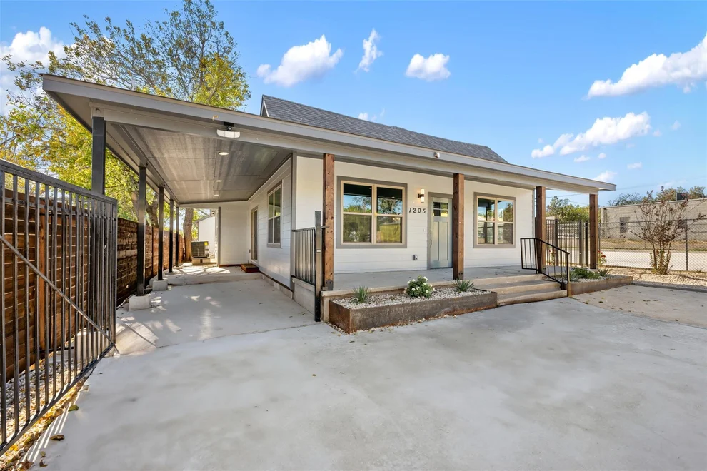 Unit for sale at 1205 W Avenue G, Temple, TX 76504