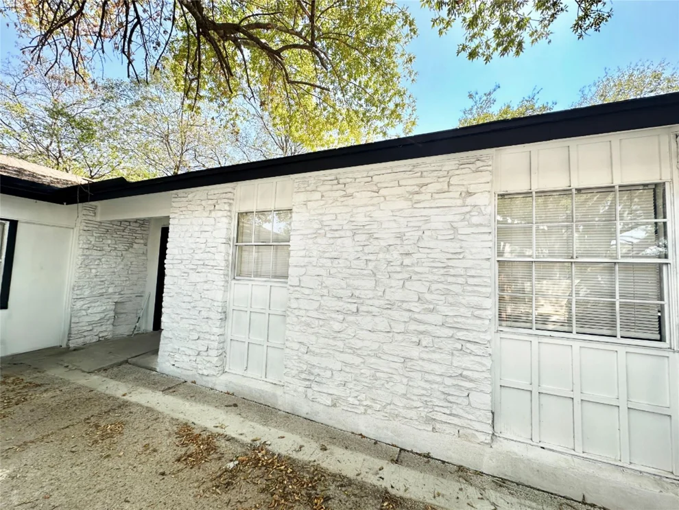 Unit for sale at 3300 Rockhurst LN, Austin, TX 78723