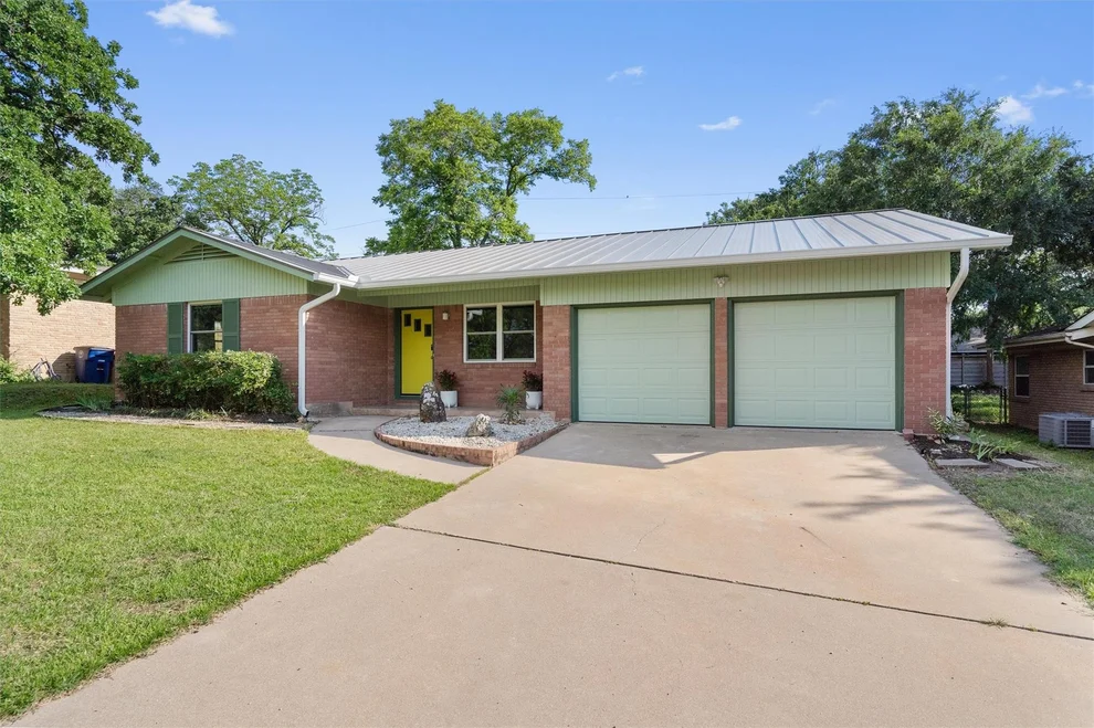 Unit for sale at 1605 Lupine LN, Austin, TX 78741