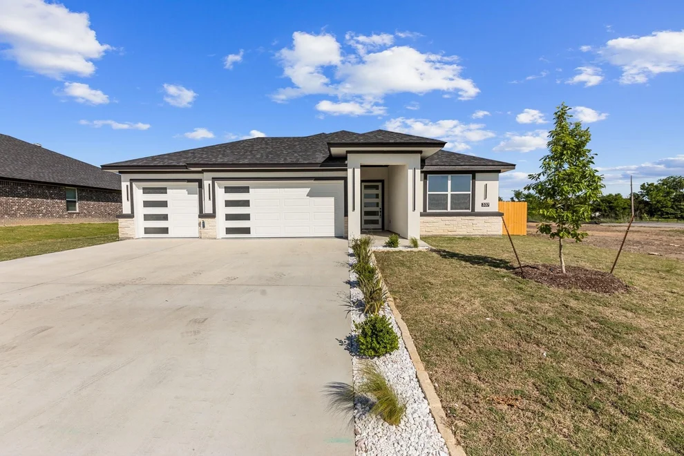 Unit for sale at 337 Shad Bush DR, Nolanville, TX 76559