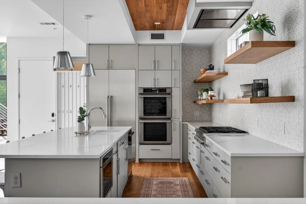 Unit for sale at 1605 Chelsea LN, Austin, TX 78704