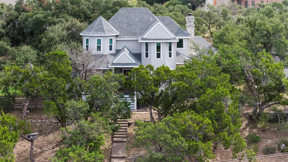 Unit for sale at 3 Heritage Oaks DR, Austin, TX 78737