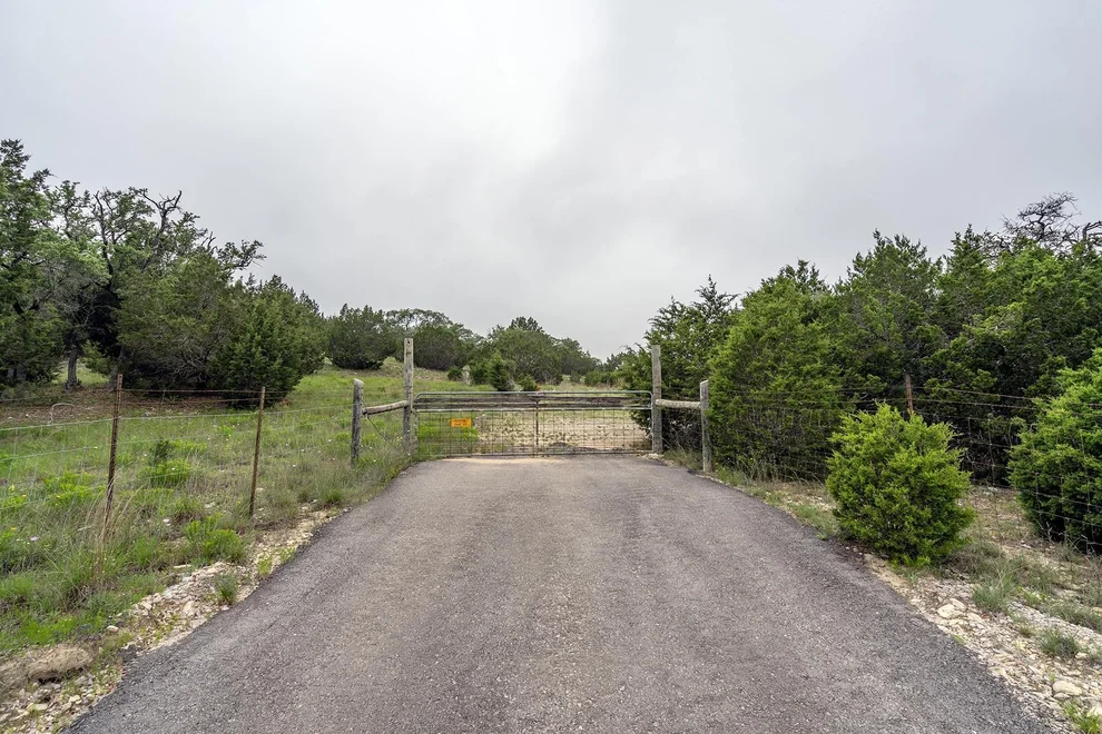 Unit for sale at 2835 N Highway 183, Liberty Hill, TX 78642